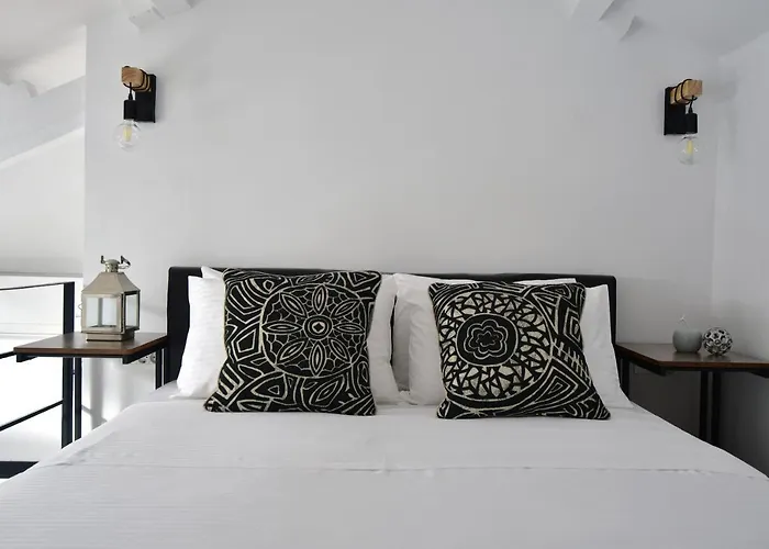 Queen 4 Apartment In The Heart Of The Corfu Historical Old Town Center