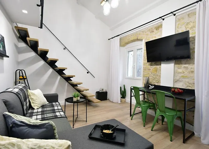 Queen 4 Apartment In The Heart Of The Corfu Historical Old Town Center