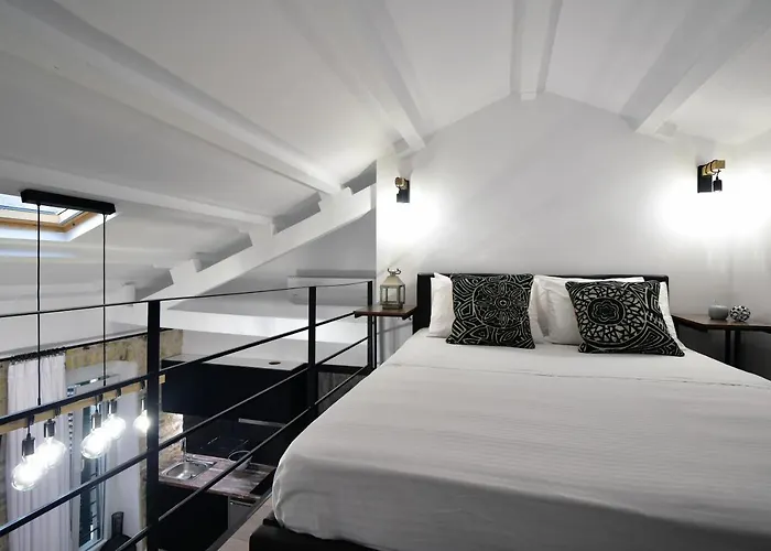Queen 4 Apartment In The Heart Of The Corfu Historical Old Town Center